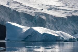 Photos-of-Antarctic-Icebergs-04 Photos-of-Antarctic-Icebergs-04