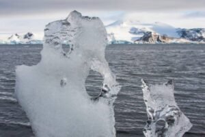 Photos-of-Antarctic-Icebergs-07 Photos-of-Antarctic-Icebergs-07